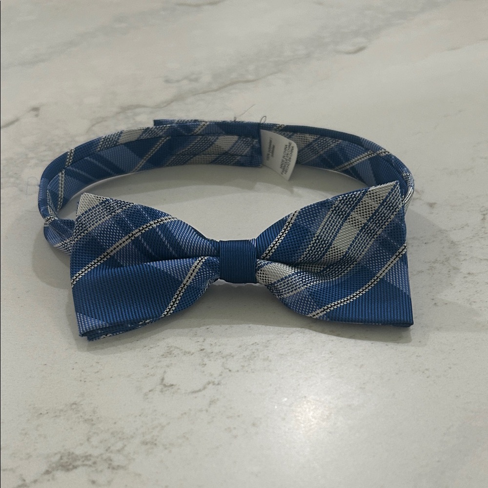 Stylish Blue and White Plaid Kids Bow Tie